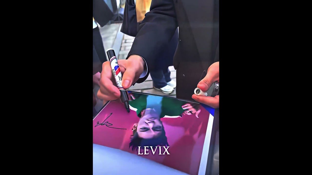 Things That Toca Boca Needed!!😍💚 Squid Game Thanos Autograph shorts shortvideo edit edits squidgame.jpg